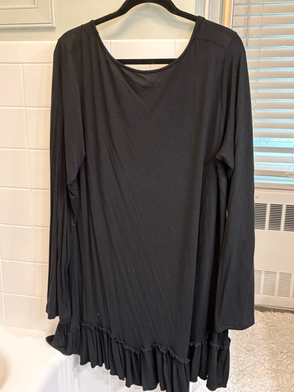 Black Long Sleeve Ruffle-Hem Tunic 1x